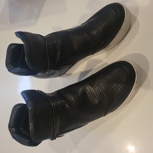 Steve Madden Leather Tennis Shoes